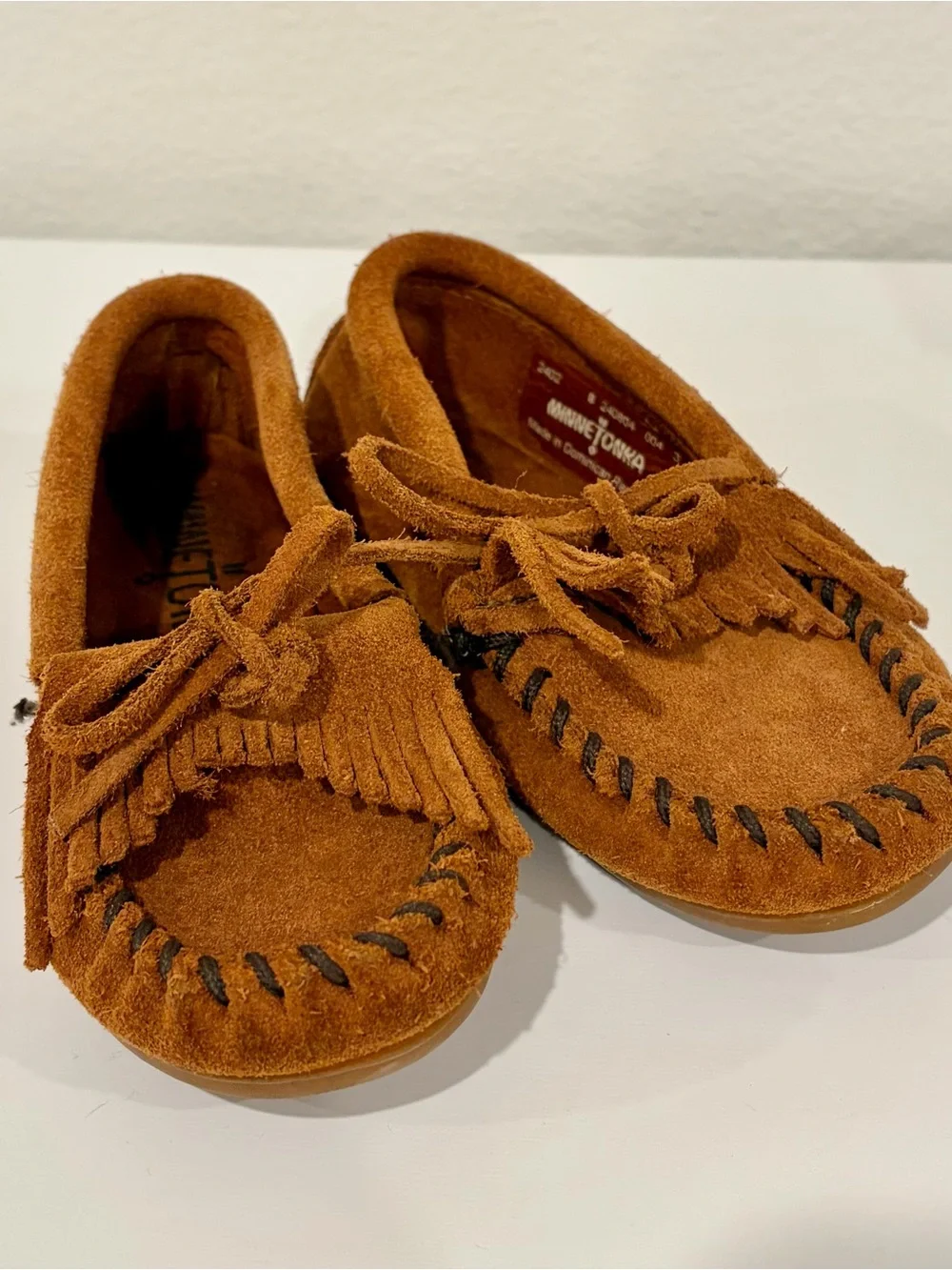 Authentic Minnetonka toddler size 8 Suede Fringe Moccasins - Cognac Brown